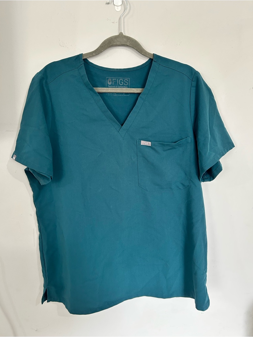 FIGS Teal V-Neck Short Sleeve Scrub Top